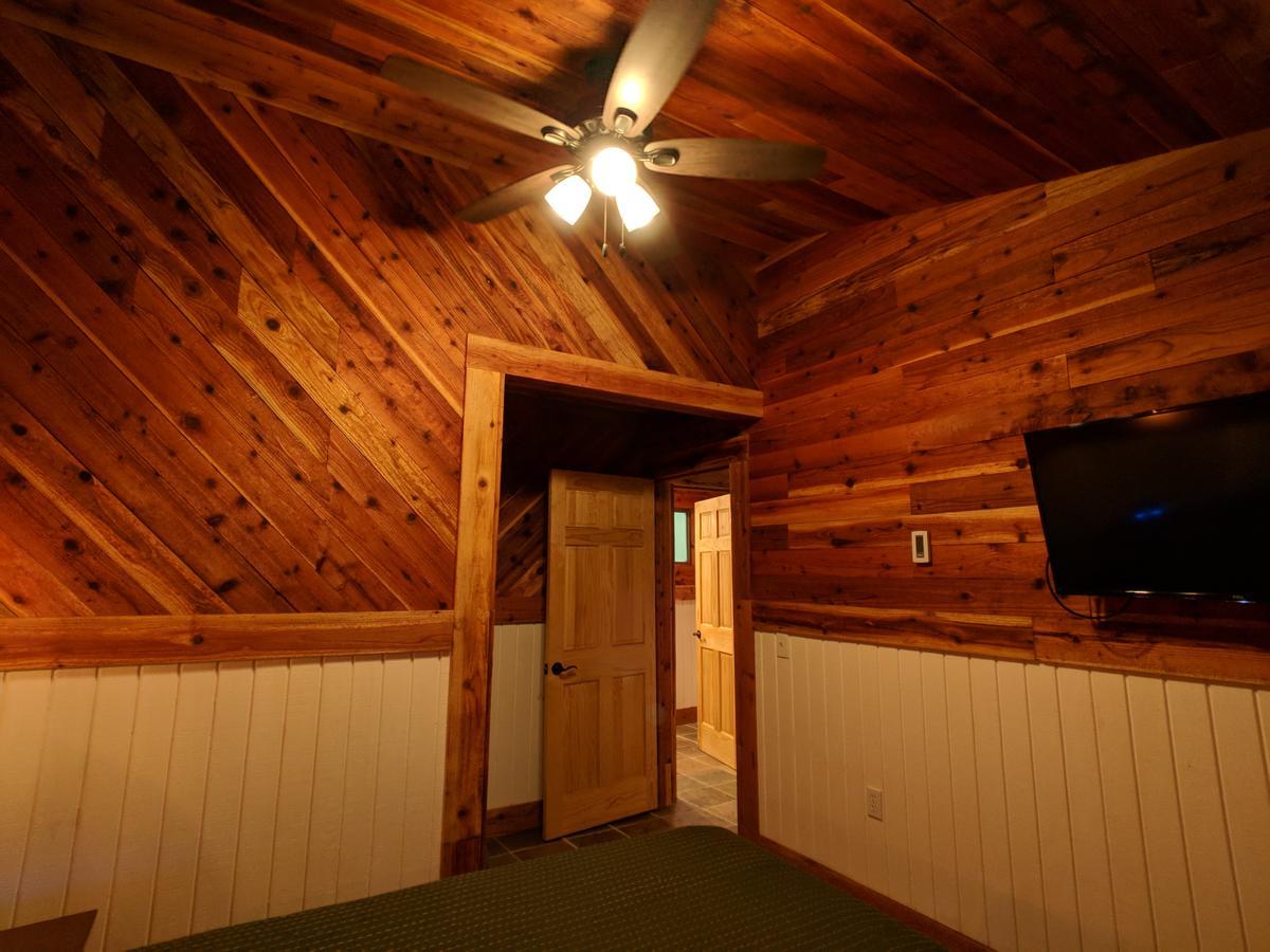 Emerald Forest Cabins Trinidad Εξωτερικό φωτογραφία